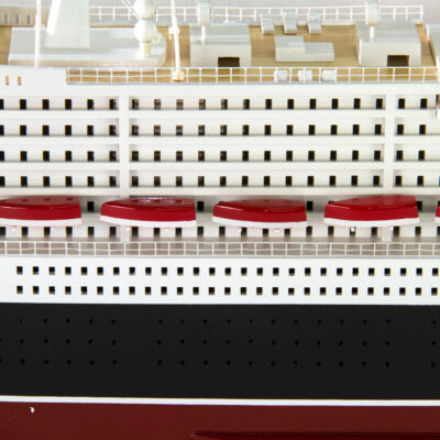 Maquette d'exposition entièrement montée – Mistral Maquettes - Queen Marie II - 100 cm - vue détaillée pont central
