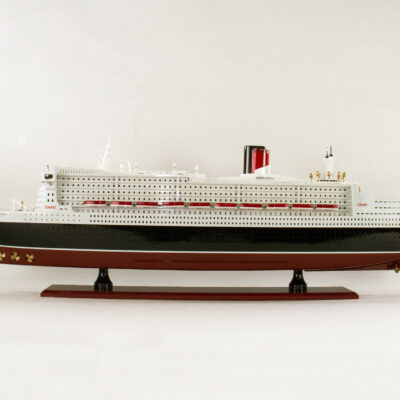 Maquette d'exposition entièrement montée – Mistral Maquettes - Queen Marie II - 100 cm - vue latérale bâbord