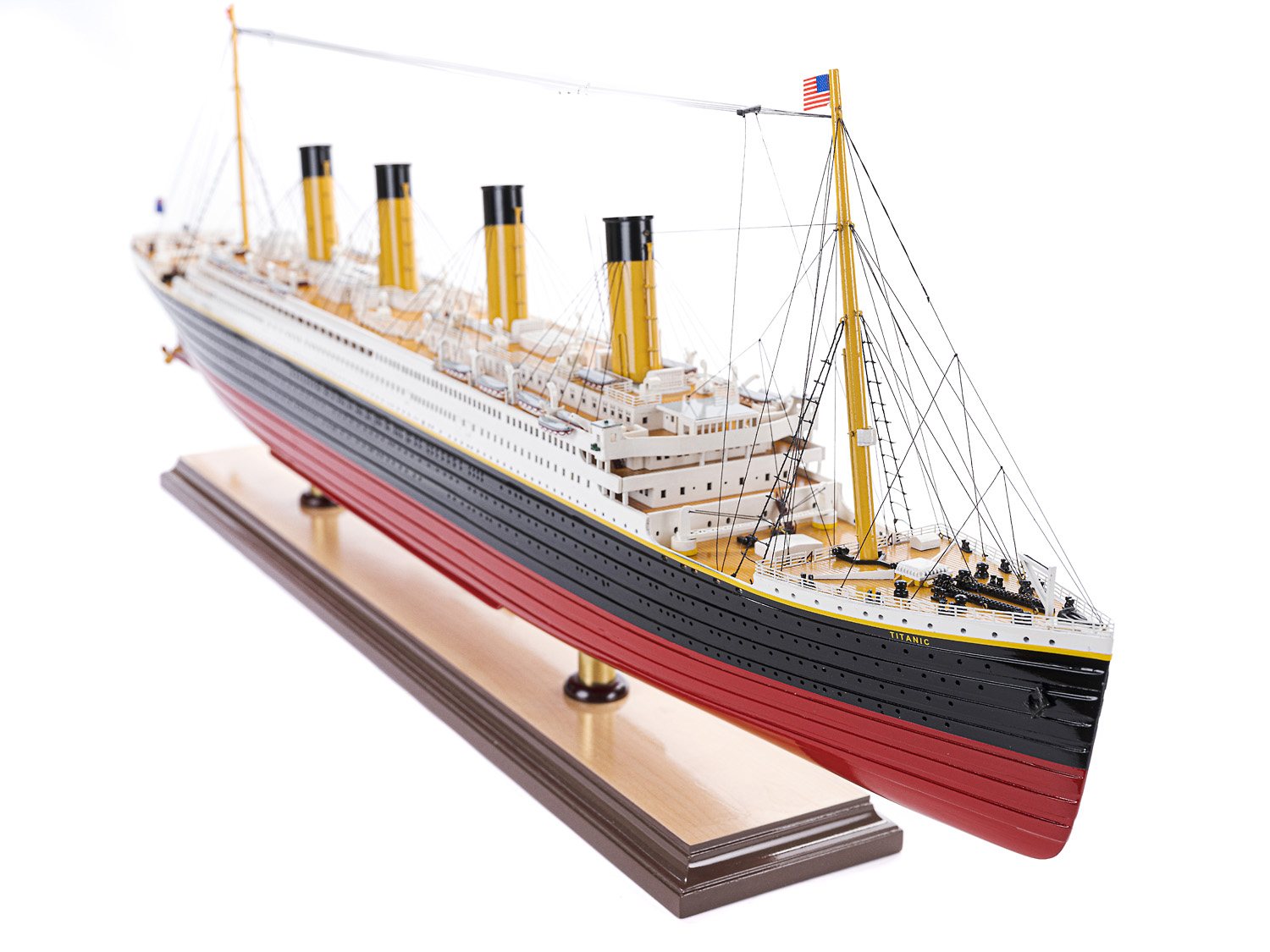 Revell Maquette bateau : R.M.S. Titanic pas cher 