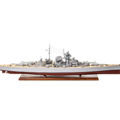 Maquette du Bismarck · Célèbre Cuirassé Allemand · Mistral Maquettes