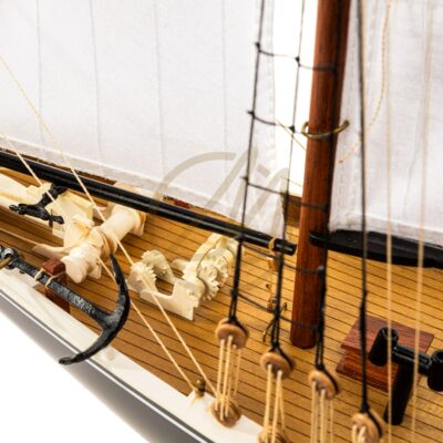 Le Bluneose - Maquette de Bateau Déjà Montée - Maquette de Bateau Haut de Gamme - Mistral Maquettes