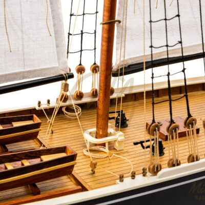 Le Bluneose - Maquette de Bateau Déjà Montée - Maquette de Bateau Haut de Gamme - Mistral Maquettes