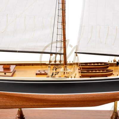 Le Bluneose - Maquette de Bateau Déjà Montée - Maquette de Bateau Haut de Gamme - Mistral Maquettes