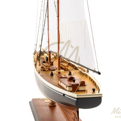 Le Bluneose - Maquette de Bateau Déjà Montée - Maquette de Bateau Haut de Gamme - Mistral Maquettes