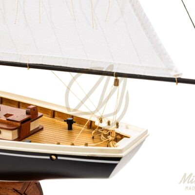Le Bluneose - Maquette de Bateau Déjà Montée - Maquette de Bateau Haut de Gamme - Mistral Maquettes