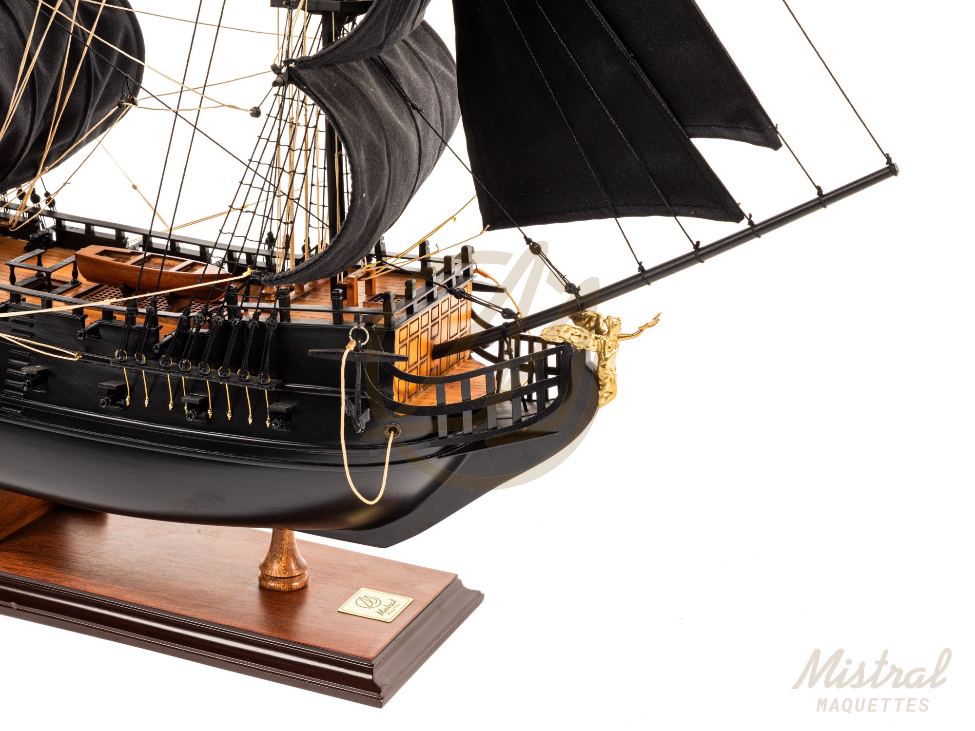 Maquette en bois bateau black pearl pirate des Caraibes sur Gens de  Confiance