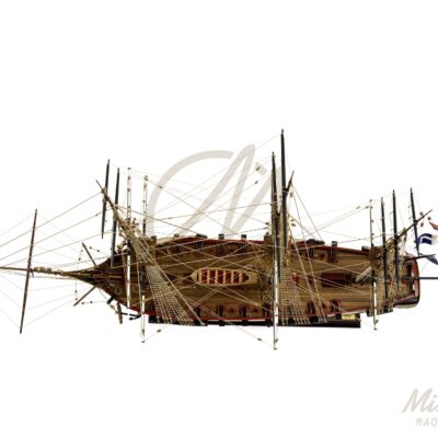 Maquette de La Confiance, Frégate Corsaire de Surcouf. Série Limitée de Qualité Musée. Maquette en bois. Vue d’ensemble.