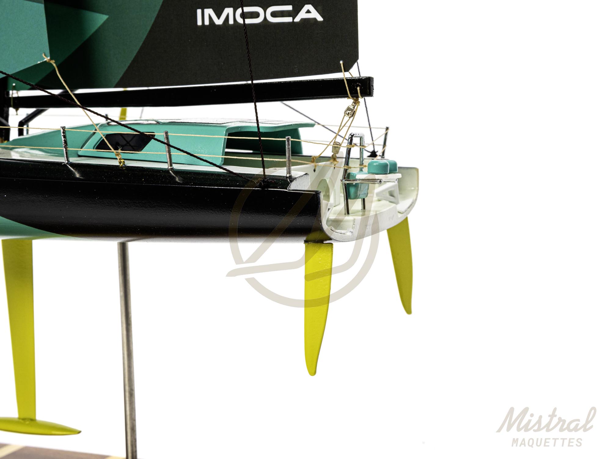 imoca Maquette de l'IMOCA 60 du Vendée Globe. Con!ue en Impression 3D. Prête à exposer. Vue arrière