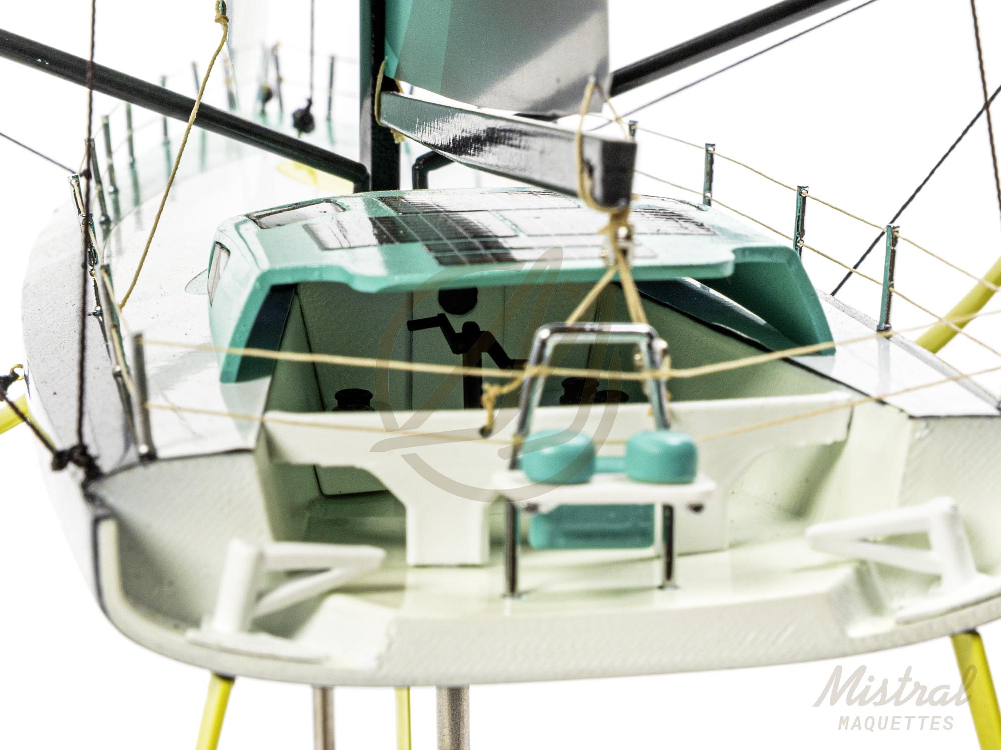 imoca Maquette de l'IMOCA 60 du Vendée Globe. Con!ue en Impression 3D. Prête à exposer. Vue arrière