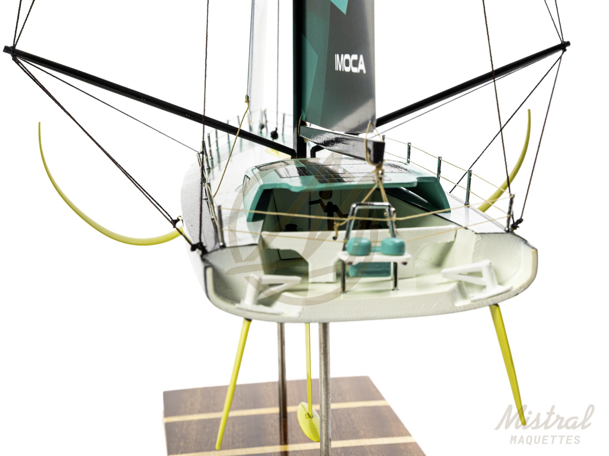 imoca Maquette de l'IMOCA 60 du Vendée Globe. Con!ue en Impression 3D. Prête à exposer. Vue arrière