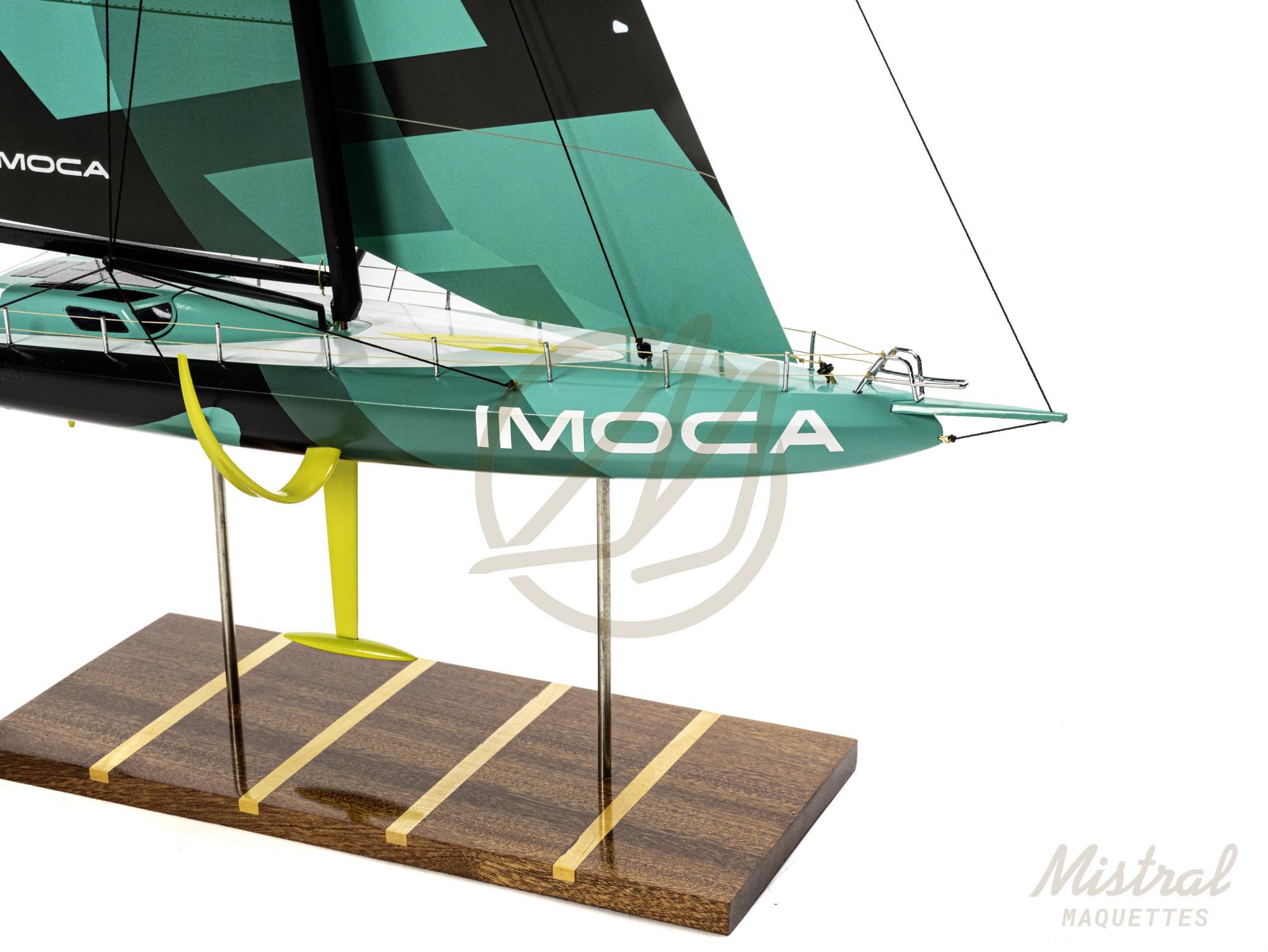 imoca Maquette de l'IMOCA 60 du Vendée Globe. Con!ue en Impression 3D. Prête à exposer. Vue avant