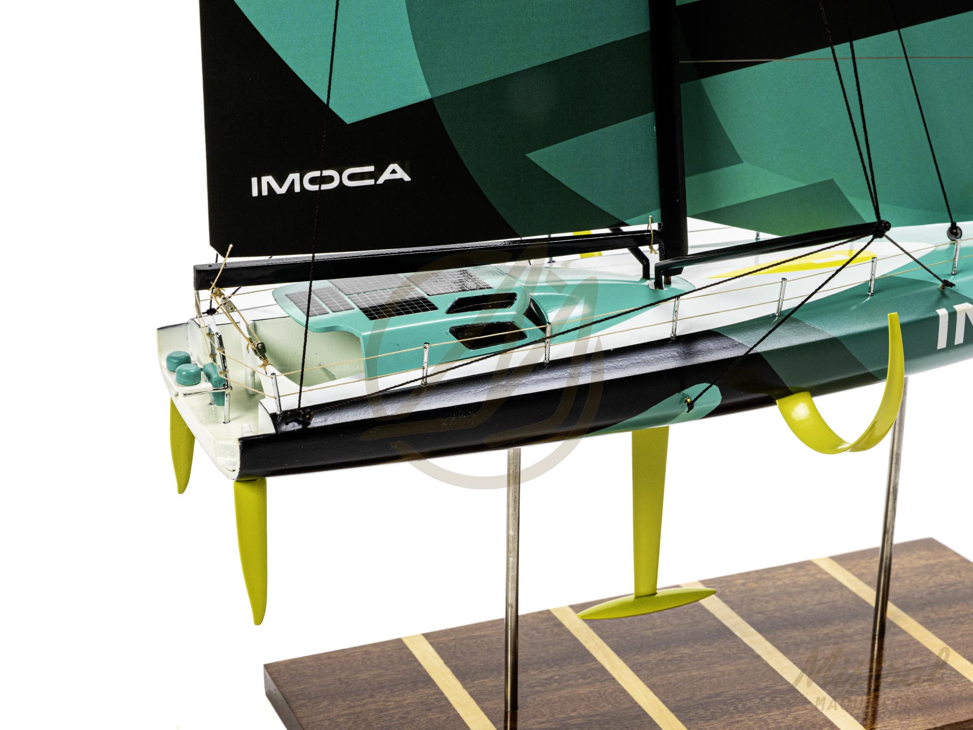 imoca Maquette de l'IMOCA 60 du Vendée Globe. Con!ue en Impression 3D. Prête à exposer. Vue arrière