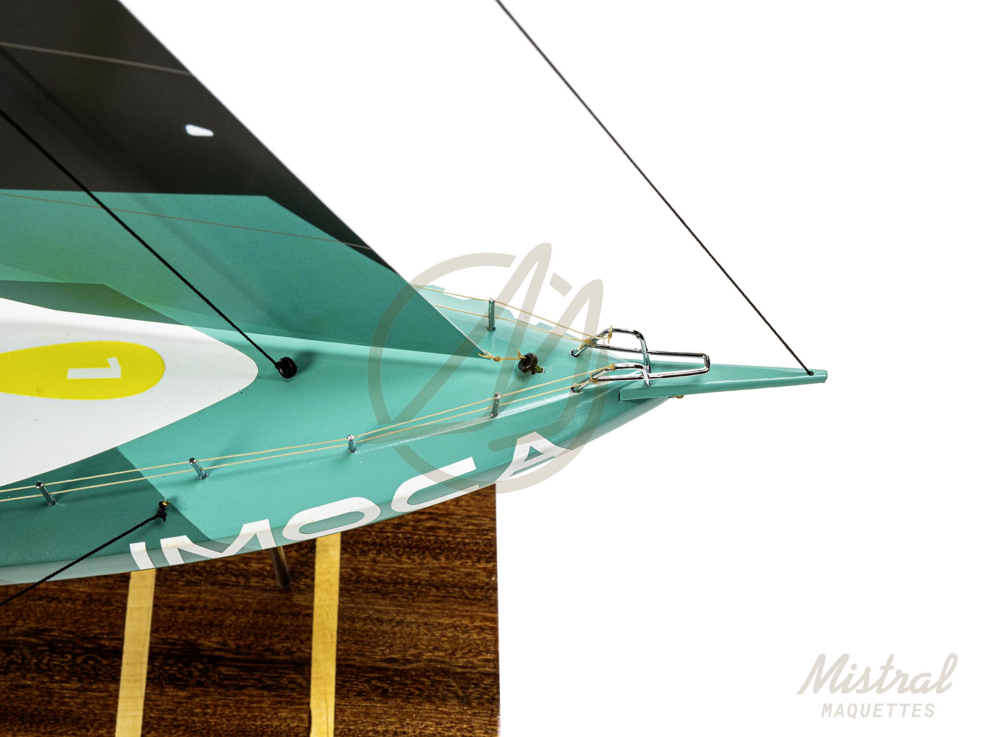 imoca Maquette de l'IMOCA 60 du Vendée Globe. Con!ue en Impression 3D. Prête à exposer. Vue avant