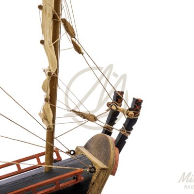 Maquette d’une Jonque Chinoise En Bois Détail Voiles Lattées Zoom sur les détails