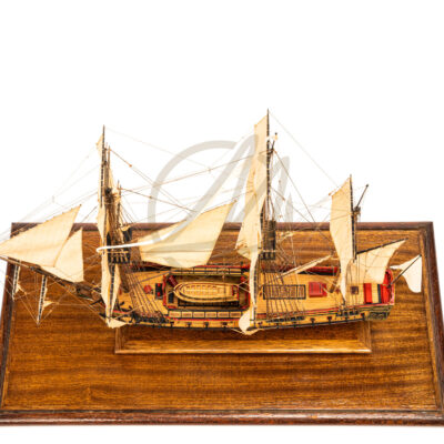 La Flore - 1756 - Maquette de Bateau de Collection - Déjà Montée - Exemplaire Unique Haut de Gamme - Mistral Maquettes
