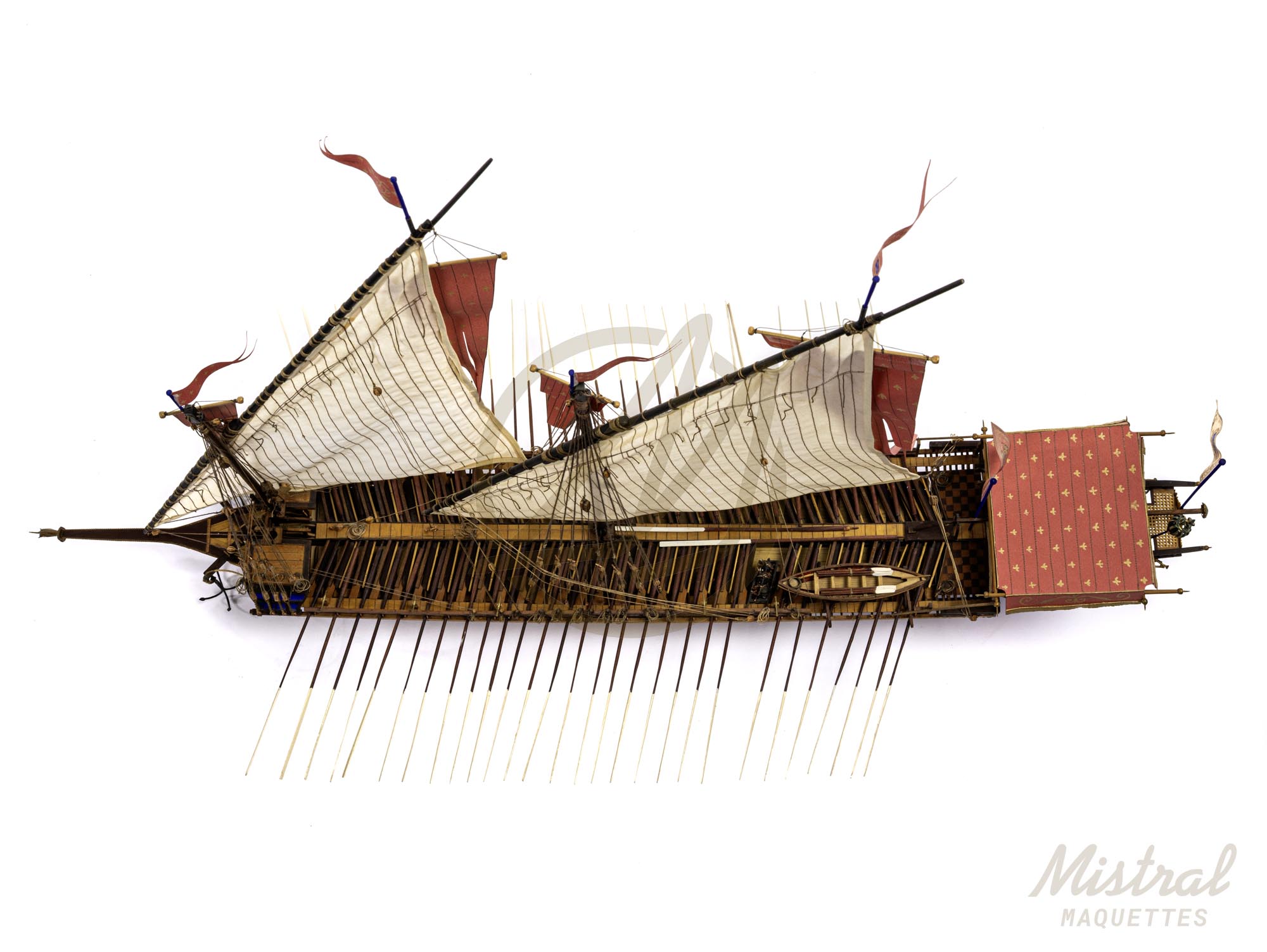 Maquette de la Réale de France en bois haut de gamme déjà montée vue d’ensemble