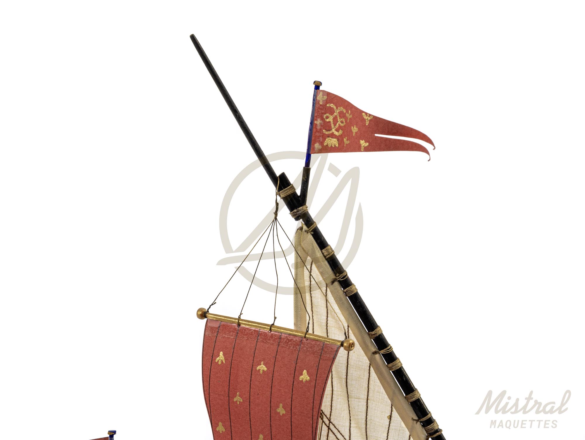 Maquette de la Réale de France en bois détaillée zoom sur le gréement