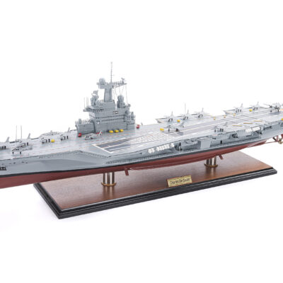 Maquette de Navire Militaire en bois déjà monté - Maquettes haut de gamme décoratives et d'exposition.