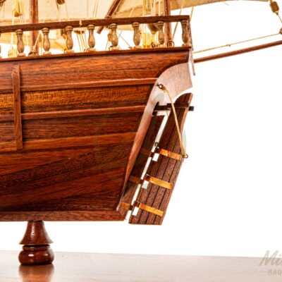 Maquette de la Santa Maria - Pinta - Nina de Christophe Colomb - Maquette de Bateau ancien en Bois - Haut de Gamme - Montée - Mistral Maquettes
