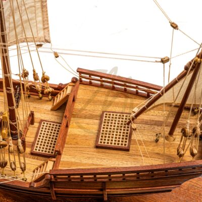 Maquette de la Santa Maria - Pinta - Nina de Christophe Colomb - Maquette de Bateau ancien en Bois - Haut de Gamme - Montée - Mistral Maquettes