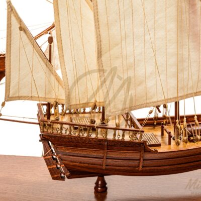 Maquette de la Santa Maria - Pinta - Nina de Christophe Colomb - Maquette de Bateau ancien en Bois - Haut de Gamme - Montée - Mistral Maquettes