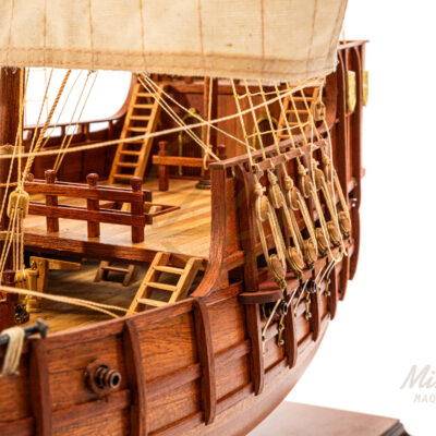 Maquette de la Santa Maria de Christophe Colomb - Maquette de Bateau ancien en Bois - Haut de Gamme - Montée - Mistral Maquettes