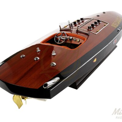 Maquette de Miss Canada IV CA-9 - Hydroplane. Maquette de bateau en bois hat de gamme. Mistral Maquettes - Vue du de dessous