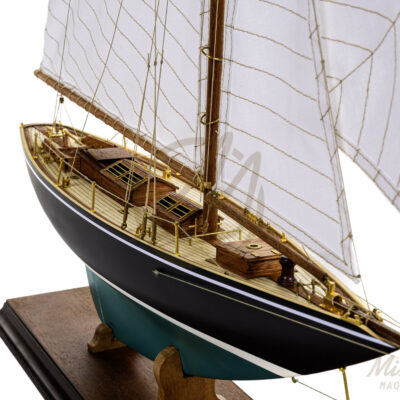 Maquette du Pen Duick - 35cm - Voilier de Course - Classe J - Maquette assemblée de haute qualité