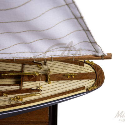 Maquette du Pen Duick - 35cm - Voilier de Course - Classe J - Maquette assemblée de haute qualité