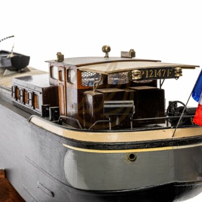 Maquette de Péniche Grey II (Plaquet) · Maquette de Péniche en Bois Déjà Montée · Mistral Maquettes