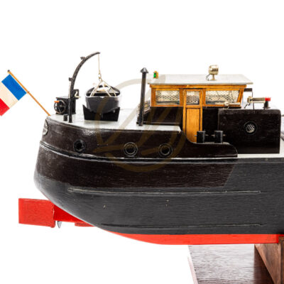 Maquette de Péniche Marga · Maquette de Péniche en Bois Déjà Montée · Mistral Maquettes