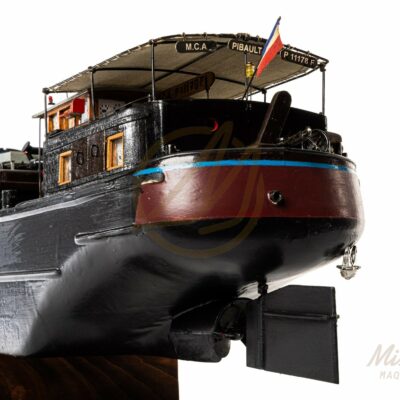 Maquette de Péniche MCA · Maquette de Péniche en Bois Déjà Montée · Mistral Maquettes