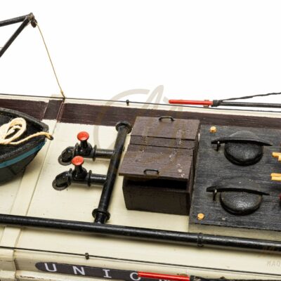 Maquette de Péniche MCA · Maquette de Péniche en Bois Déjà Montée · Mistral Maquettes