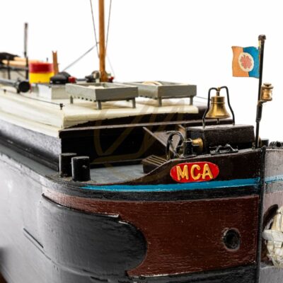 Maquette de Péniche MCA · Maquette de Péniche en Bois Déjà Montée · Mistral Maquettes