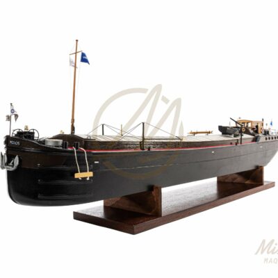 Maquette de Péniche Minos · Maquette de Péniche en Bois Déjà Montée · Mistral Maquettes