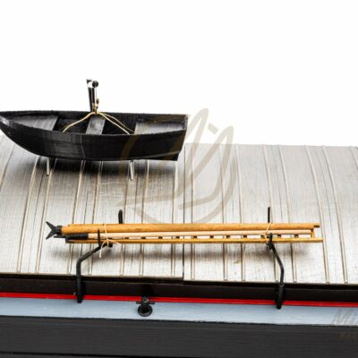 Maquette de Péniche Minos · Maquette de Péniche en Bois Déjà Montée · Mistral Maquettes