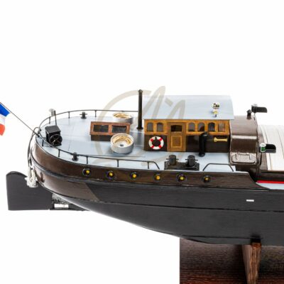Maquette de Péniche Minos · Maquette de Péniche en Bois Déjà Montée · Mistral Maquettes