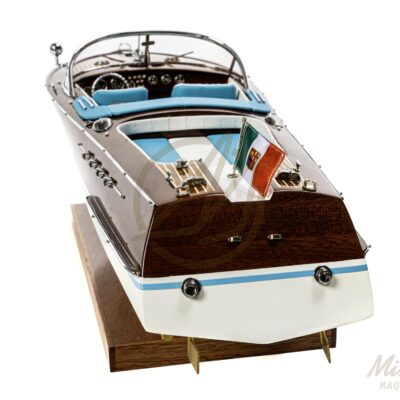 Maquette de runabout Rama 54cm. Bateau en bois d'inspiration des bateau de plaisance Italiens des années 50 et 60. Maquette inspirée de l'Aquarama de Riva.