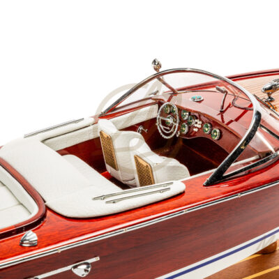 Maquette de Bateau Italien Déjà Montée En Bois 76cm Blanc - Runabout Inspiré de l'Aquarama de Riva - Maquette de bateau décoratif haut de gamme.