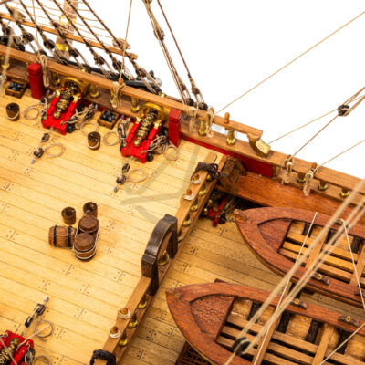 Maquette du Soleil Royal · Exemplaire Unique Décoratif - Maquette de Bateau en Bois déjà Montée.
