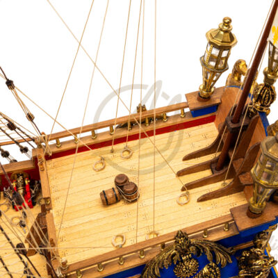 Maquette du Soleil Royal · Exemplaire Unique Décoratif - Maquette de Bateau en Bois déjà Montée.
