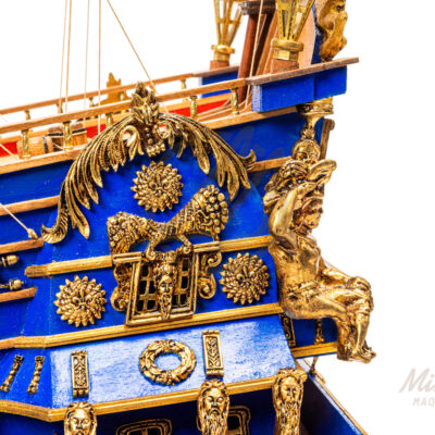 Maquette du Soleil Royal · Exemplaire Unique Décoratif - Maquette de Bateau en Bois déjà Montée.