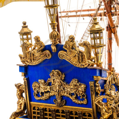 Maquette du Soleil Royal · Exemplaire Unique Décoratif - Maquette de Bateau en Bois déjà Montée.
