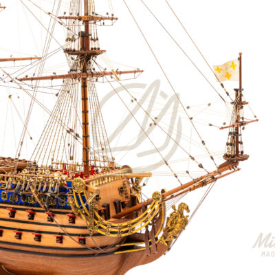 Maquette du Soleil Royal · Exemplaire Unique Décoratif - Maquette de Bateau en Bois déjà Montée.