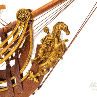 Maquette du Soleil Royal · Exemplaire Unique Décoratif - Maquette de Bateau en Bois déjà Montée.