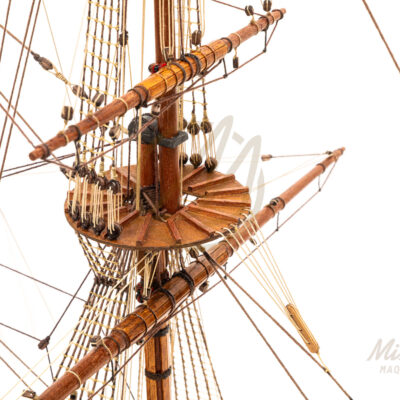 Maquette du Soleil Royal · Exemplaire Unique Décoratif - Maquette de Bateau en Bois déjà Montée.