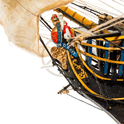 Maquette du Victory - Coque Cuivrée - Vaisseau de la Royal Navy - Exemplaire Unique · Mistral Maquettes · Maquettes de Bateaux Décoratives haut de Gamme