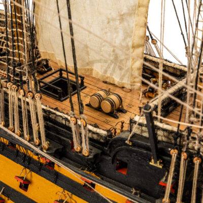 Maquette du Victory - Coque Cuivrée - Vaisseau de la Royal Navy - Exemplaire Unique · Mistral Maquettes · Maquettes de Bateaux Décoratives haut de Gamme